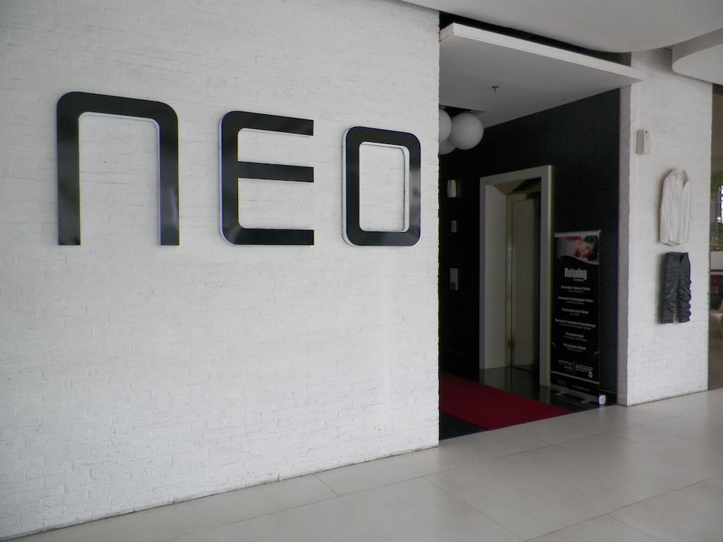 Neo Hotel Melawai By Aston Giacarta Esterno foto